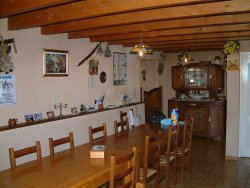 salle à manger de la chambre d'hôtes chambres hotes le cros en haute-loire, 43, proche des gorges de l'Allier, la Margeride, le mont Mouchet